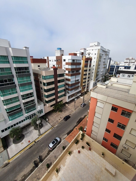 DE FRENTE !! 3 SACADAS MOBILIADO JUNTO A PRAÇA BOIANOVISKI: 5ª foto da galeria de imagens do imóvel