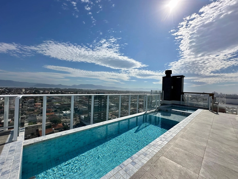 APARTAMENTO COM VISTA PARA O MAR E INFRA COMPLETA