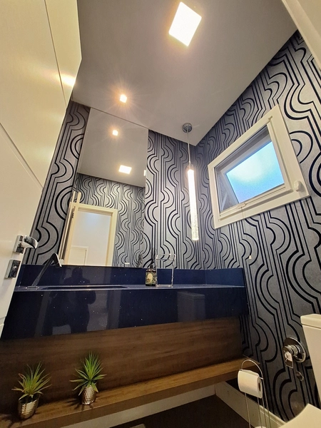 CONDOMÍNIO DE ALTO PADRÃO !! LINDA CASA BEIRA LAGO DECORADA: 5ª foto da galeria de imagens do imóvel