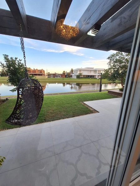 CONDOMÍNIO DE ALTO PADRÃO !! LINDA CASA BEIRA LAGO DECORADA: 19ª foto da galeria de imagens do imóvel