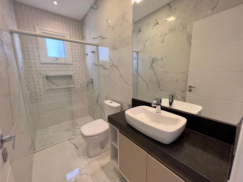CONDOMÍNIO DE ALTO PADRÃO !! LINDA CASA TERREA DECORADA E COM PISCINA: 16ª foto da galeria de imagens do imóvel