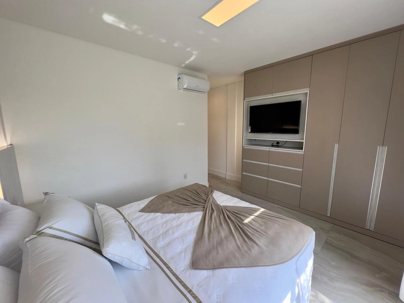 CONDOMÍNIO DE ALTO PADRÃO !! LINDA CASA TERREA DECORADA E COM PISCINA: 19ª foto da galeria de imagens do imóvel