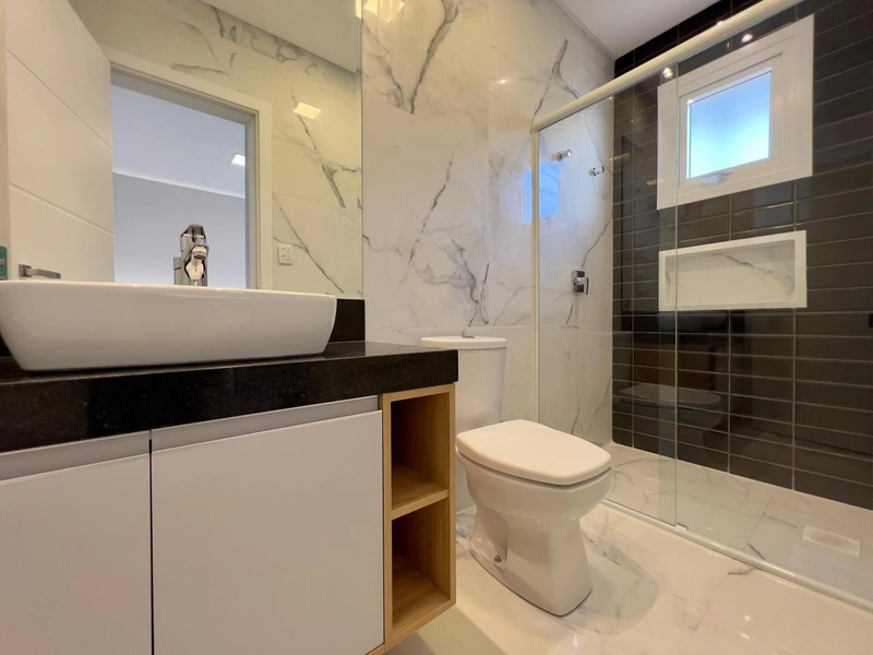 CONDOMÍNIO DE ALTO PADRÃO !! LINDA CASA TERREA DECORADA E COM PISCINA: 6ª foto da galeria de imagens do imóvel