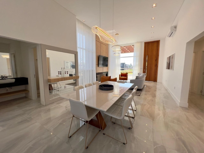 CONDOMÍNIO DE ALTO PADRÃO !! LINDA CASA TERREA DECORADA E COM PISCINA: 5ª foto da galeria de imagens do imóvel