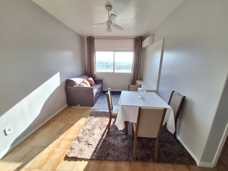 NO CENTRO DE CAPÃO JUNTO A PRAÇA BOIANOVISKI: 2ª foto da galeria de imagens do imóvel