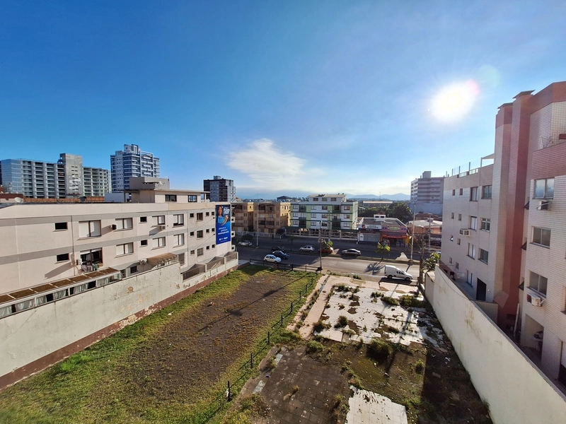NO CENTRO DE CAPÃO JUNTO A PRAÇA BOIANOVISKI: 11ª foto da galeria de imagens do imóvel