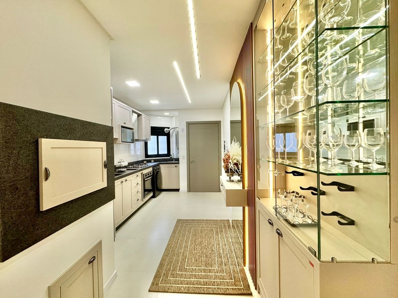 APARTAMENTO FINAMENTE DECORADO NO NAVEGANTES: 2ª foto da galeria de imagens do imóvel