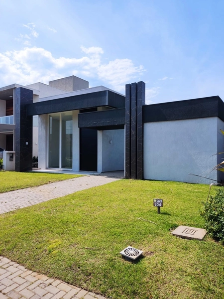 Linda Casa no Condomínio Dubai: 2ª foto da galeria de imagens do imóvel