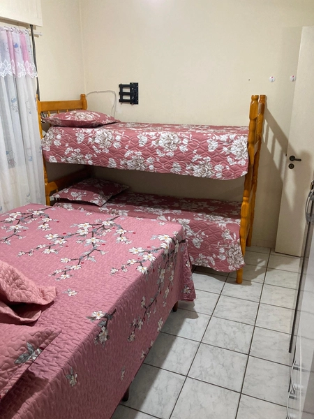 APARTAMENTO EM AVENIDA, PRÓXIMO AO MAR E À PRAÇA FLÁVIO BOIANOVSKI: 10ª foto da galeria de imagens do imóvel