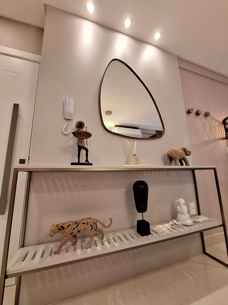 PRÊDIO LUXUOSO !! APTO FINAMENTE MOBILIADO: 3ª foto da galeria de imagens do imóvel