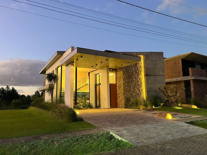 MANSÃO A VENDA JUNTO A NATUREZA , VISTA ESPETACULAR: 1ª foto da galeria de imagens do imóvel