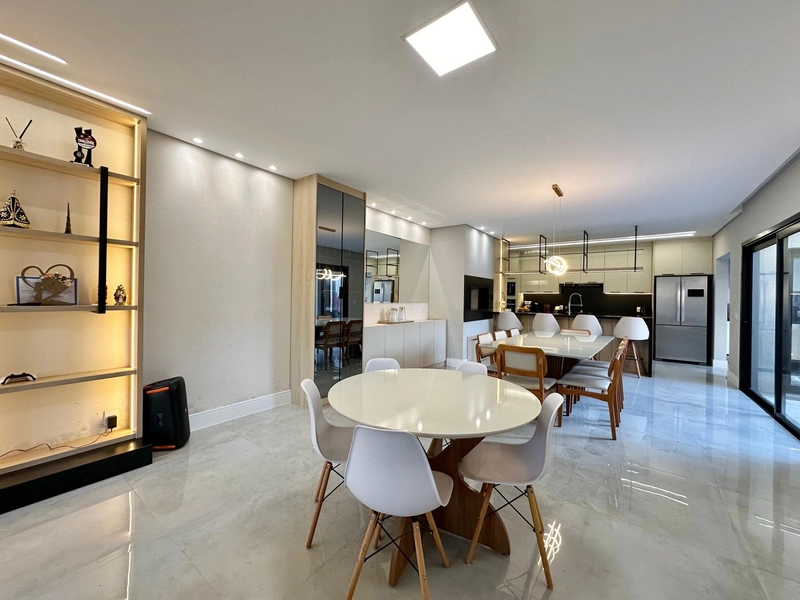 CASA TÉRREA COM PLANTA AMPLA E ÁREA SOCIAL INTEGRADA: 13ª foto da galeria de imagens do imóvel