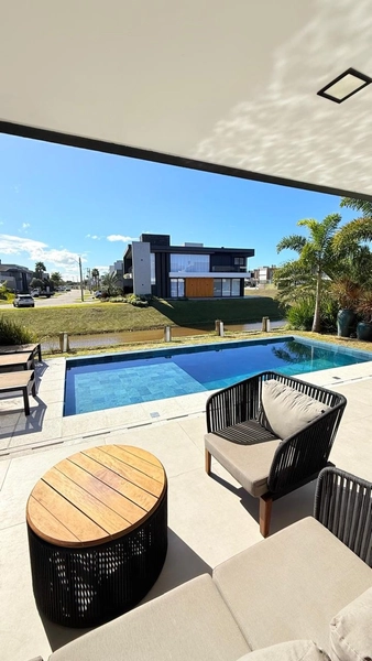 CONDOMÍNIO ALTO PADRÃO !! SOBRADO LUXUOSO BEIRA LAGO DECORADO: 4ª foto da galeria de imagens do imóvel