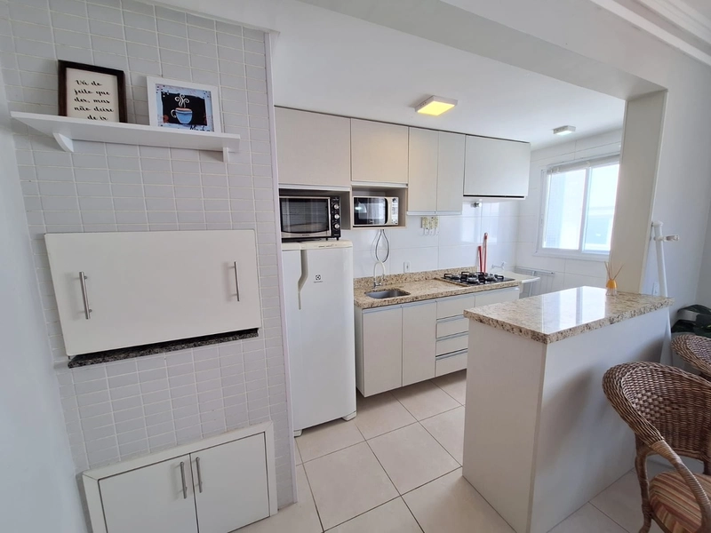 Apartamento poucos metros do mar: 6ª foto da galeria de imagens do imóvel