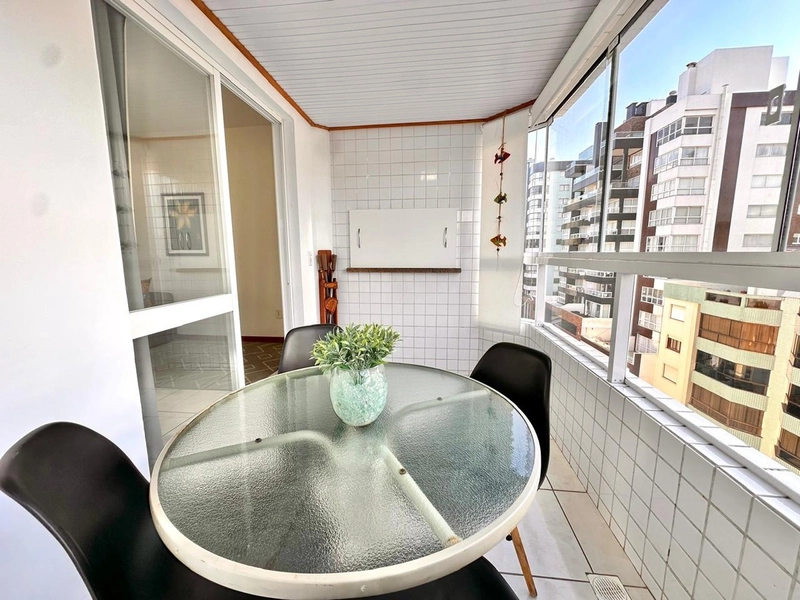 Apartamento de frente ao lado da Praça Luiz Bassani: 3ª foto da galeria de imagens do imóvel