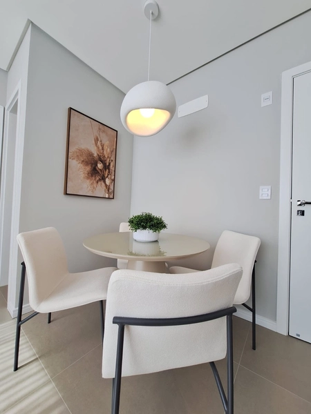 JUNTO A BEIRA MAR E PRAÇA BOIANOVISKI !! APTO NOVO DECORADO: 9ª foto da galeria de imagens do imóvel