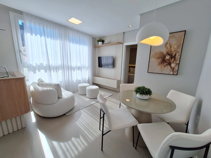 JUNTO A BEIRA MAR E PRAÇA BOIANOVISKI !! APTO NOVO DECORADO: 5ª foto da galeria de imagens do imóvel