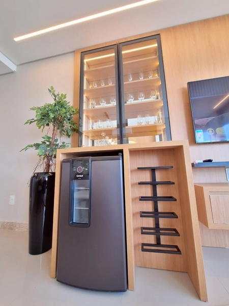 APTO FRENTE PRAÇA DECORADO , BOX DUPLO , Á 1 QUADRA DO MAR: 29ª foto da galeria de imagens do imóvel