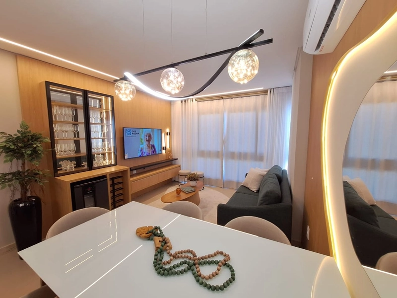 APTO FRENTE PRAÇA DECORADO , BOX DUPLO , Á 1 QUADRA DO MAR: 19ª foto da galeria de imagens do imóvel