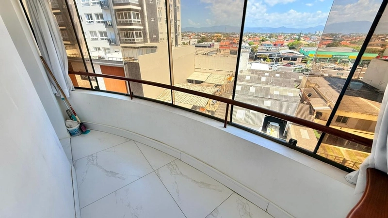 Apartamento ao lado da Praça da Flávio Boianoviski: 3ª foto da galeria de imagens do imóvel