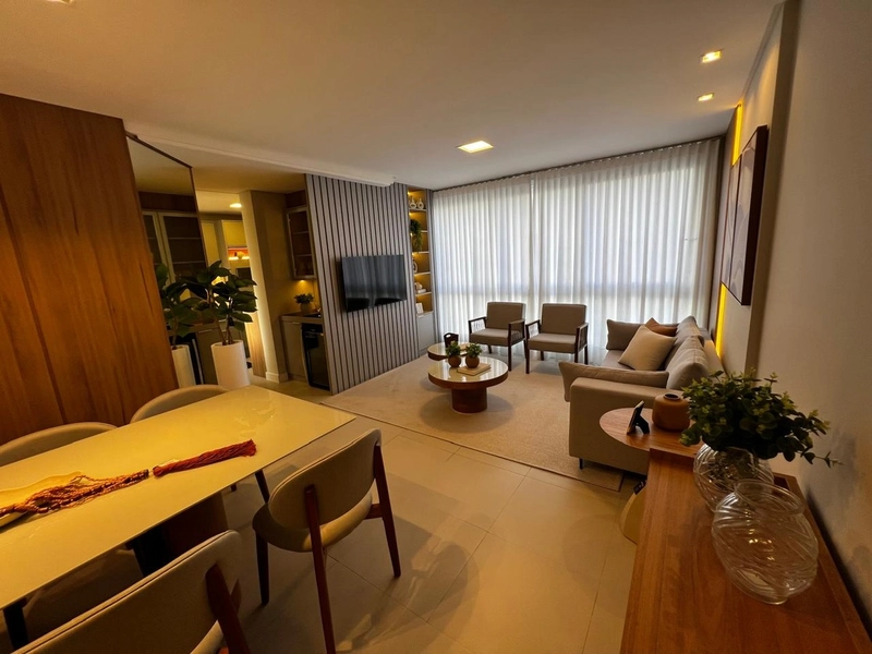 Apartamento ao lado de Praça e pouco metros do mar