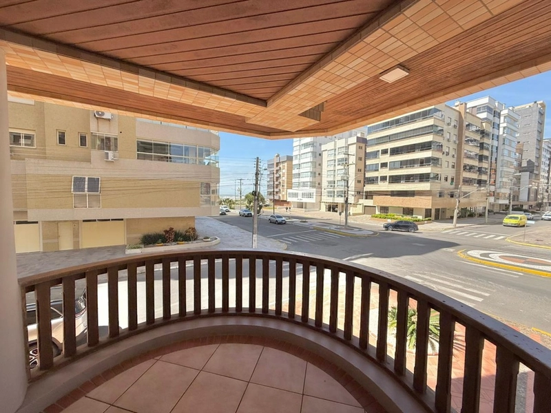 Apartamento de frente junto a Avenida Central: 22ª foto da galeria de imagens do imóvel