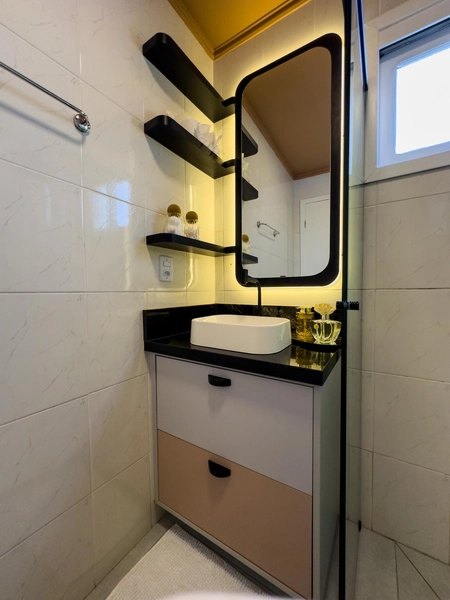 Apartamento finamente mobiliado e decorado ao lado de Praça: 12ª foto da galeria de imagens do imóvel