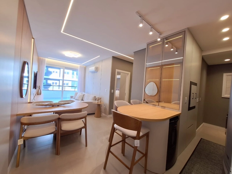 APTO DECORADO COM GARDEN DE FRENTE !! JUNTO A PRAÇA BOIANOVISKI: 7ª foto da galeria de imagens do imóvel