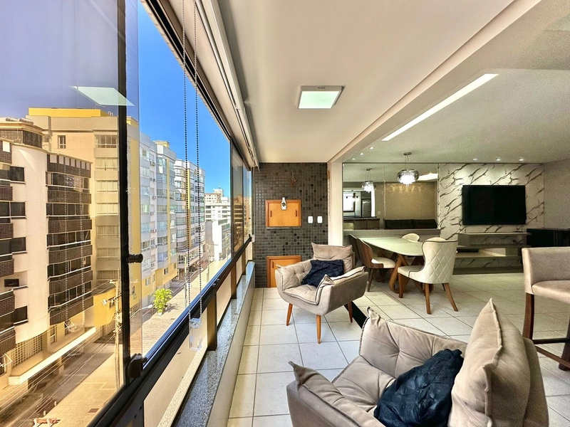 APARTAMENTO MOBILIADO COM TRÊS DORMITÓRIOS NA ZONA NOVA