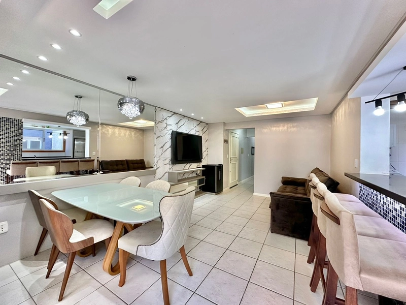 APARTAMENTO MOBILIADO COM TRÊS DORMITÓRIOS NA ZONA NOVA: 5ª foto da galeria de imagens do imóvel