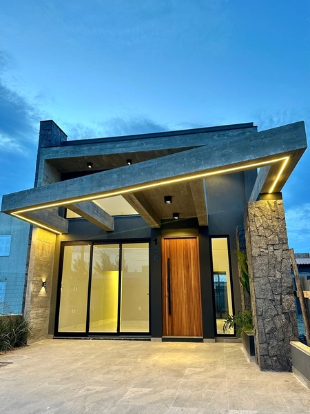 CASA BEIRA-MAR NOVA COM TERRAÇO E VISTA PARA O MAR: 4ª foto da galeria de imagens do imóvel