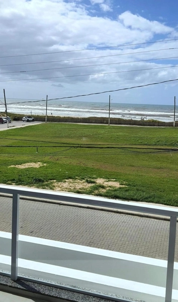 SOBRADO COM VISTA ETERNA PARA O MAR NO PONTO MAIS NOBRE DO ARAÇÁ: 3ª foto da galeria de imagens do imóvel