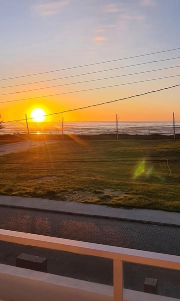 SOBRADO COM VISTA ETERNA PARA O MAR NO PONTO MAIS NOBRE DO ARAÇÁ: 2ª foto da galeria de imagens do imóvel