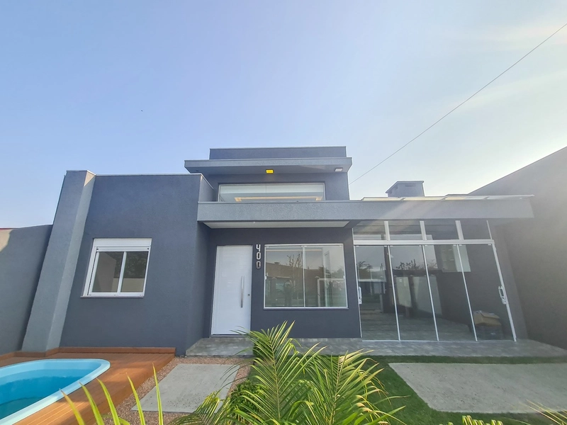 CASA TÉRREA COM PISCINA EM LOCALIZAÇÃO NOBRE DO ARAÇÁ: 2ª foto da galeria de imagens do imóvel