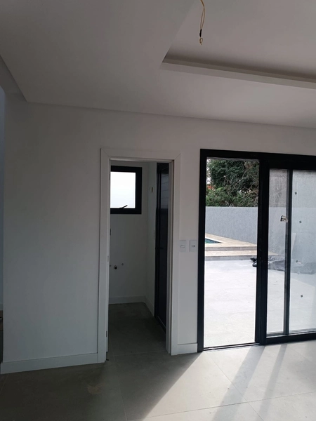 CASA NOVA DE PADRÃO MODERNO COM PISCINA EM LOCALIZAÇÃO NOBRE DO ARAÇÁ: 15ª foto da galeria de imagens do imóvel