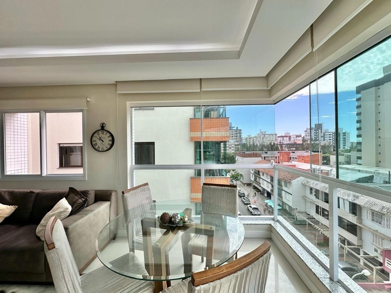Apartamento com vista liberada no centro da cidade