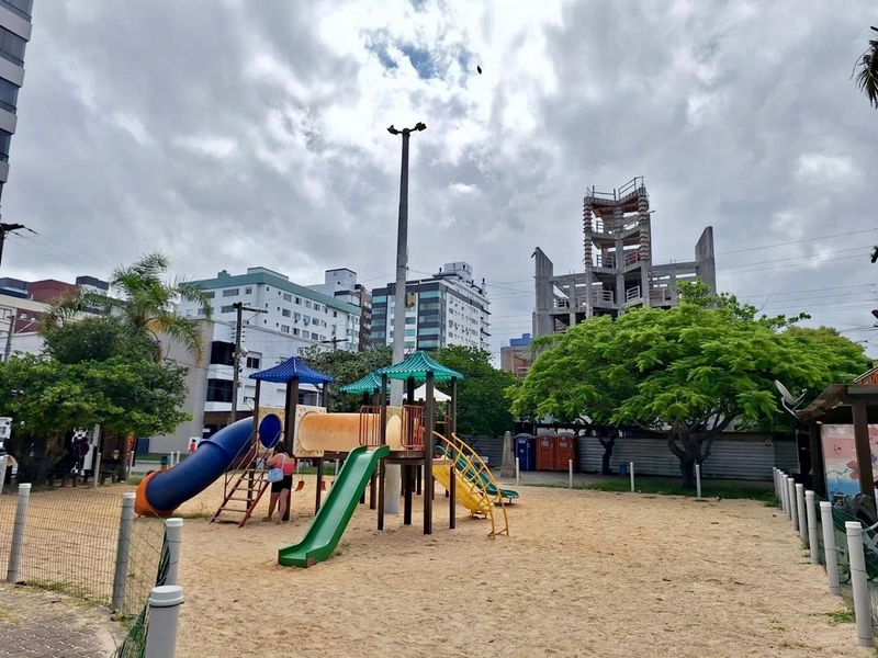 APARTAMENTO EM FRENTE À PRAÇA DO MINI GOLFE | PERFIL DE RENDA: 7ª foto da galeria de imagens do imóvel