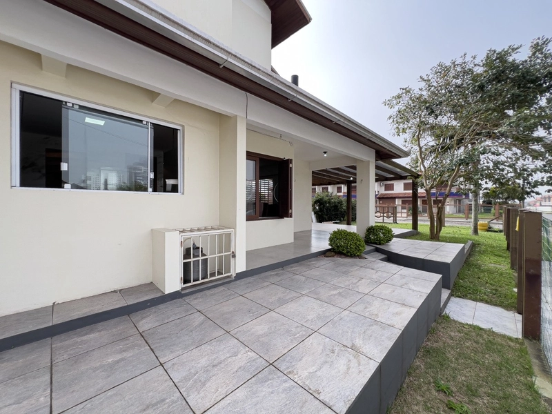 Excelente Sobrado de Esquina a poucos metros da beira mar: 11ª foto da galeria de imagens do imóvel