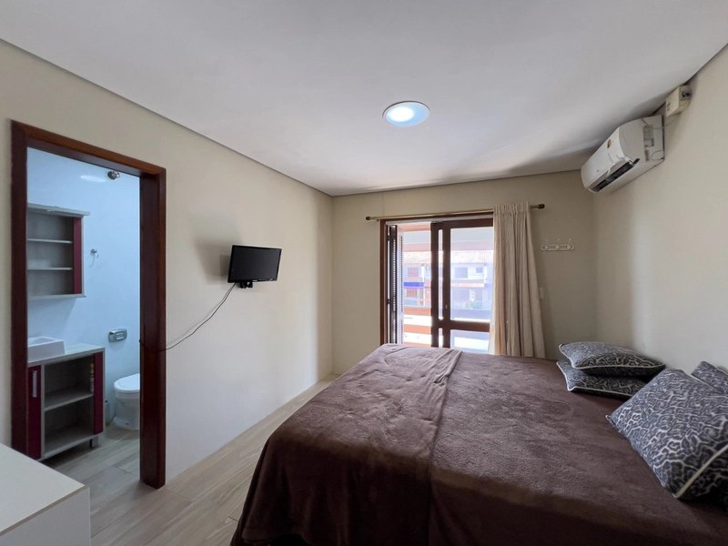 Excelente Sobrado de Esquina a poucos metros da beira mar: 26ª foto da galeria de imagens do imóvel