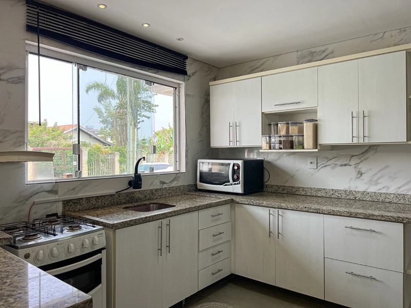 Excelente Sobrado de Esquina a poucos metros da beira mar: 14ª foto da galeria de imagens do imóvel