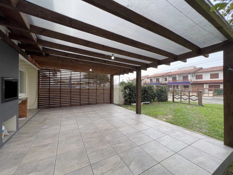 Excelente Sobrado de Esquina a poucos metros da beira mar: 7ª foto da galeria de imagens do imóvel