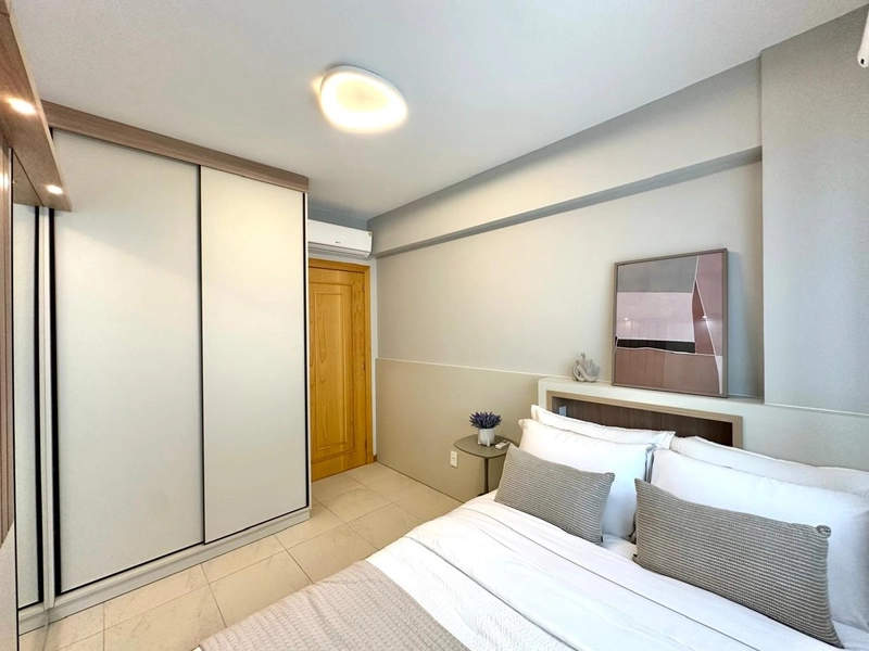 SACADA ENVIDRAÇADA AMPLA, MOBILIADO E DECORADO: 28ª foto da galeria de imagens do imóvel