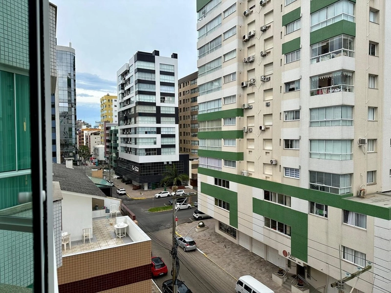 SACADA ENVIDRAÇADA AMPLA, MOBILIADO E DECORADO: 7ª foto da galeria de imagens do imóvel