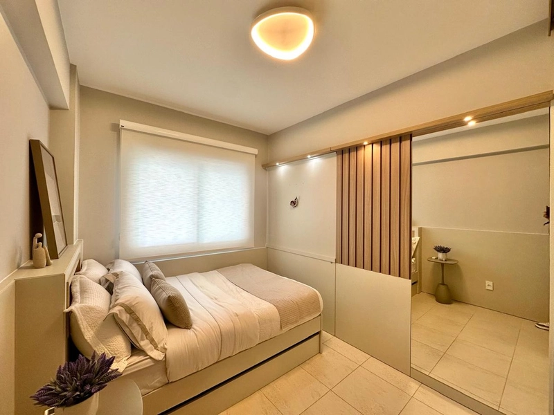 SACADA ENVIDRAÇADA AMPLA, MOBILIADO E DECORADO: 21ª foto da galeria de imagens do imóvel