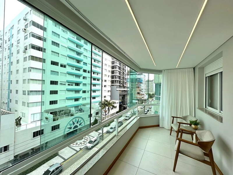 SACADA ENVIDRAÇADA AMPLA, MOBILIADO E DECORADO: 5ª foto da galeria de imagens do imóvel