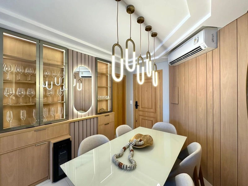 SACADA ENVIDRAÇADA AMPLA, MOBILIADO E DECORADO: 15ª foto da galeria de imagens do imóvel