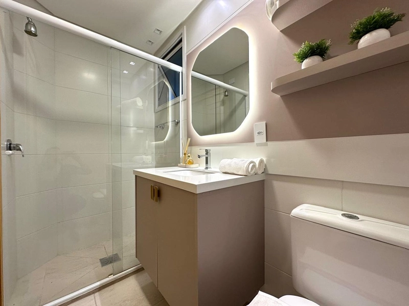 SACADA ENVIDRAÇADA AMPLA, MOBILIADO E DECORADO: 24ª foto da galeria de imagens do imóvel