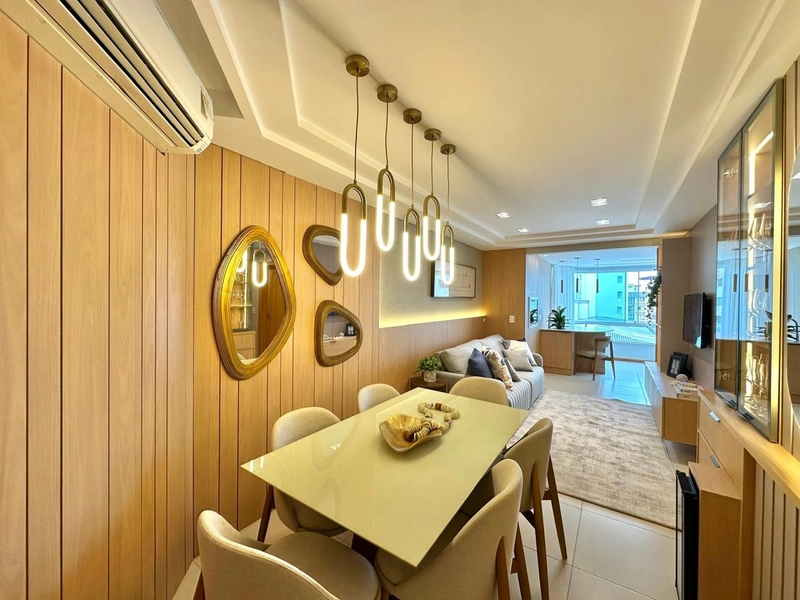 SACADA ENVIDRAÇADA AMPLA, MOBILIADO E DECORADO: 10ª foto da galeria de imagens do imóvel