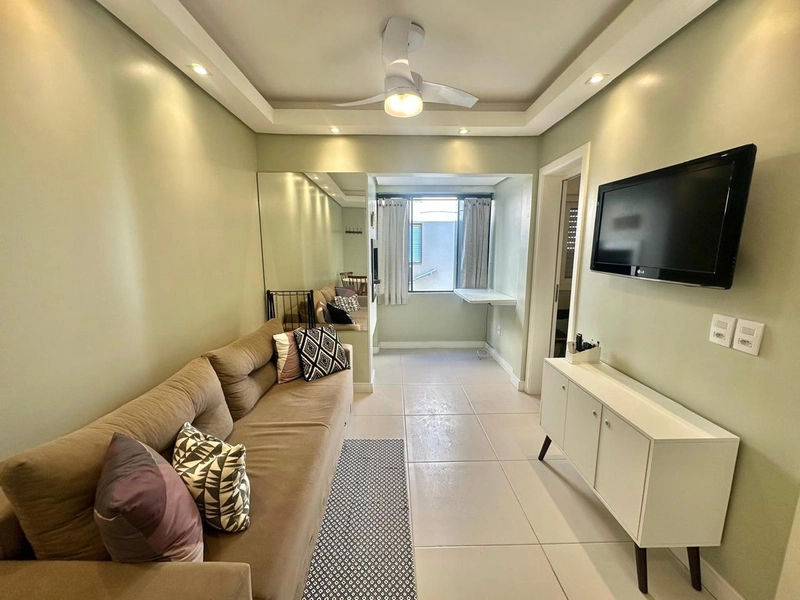 Apartamento poucos metros da Praça Luiz Bassani