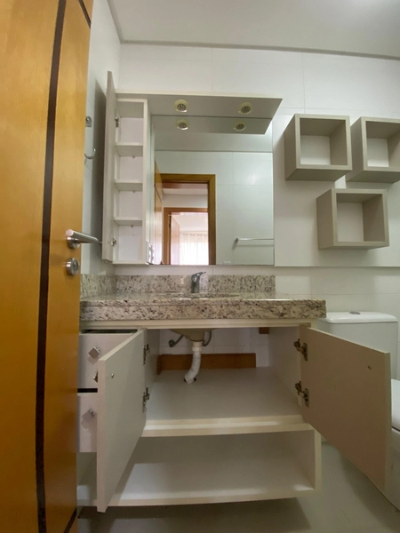 APARTAMENTO AMPLO MOBILIADO COM VISTA PARA O MAR E ÓTIMA POSIÇÃO SOLAR: 25ª foto da galeria de imagens do imóvel